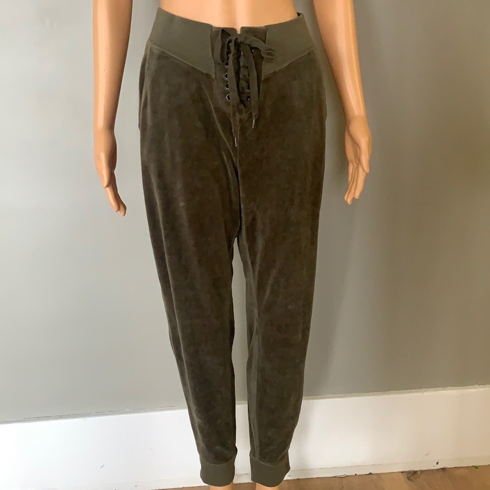 Lace up jogging pants